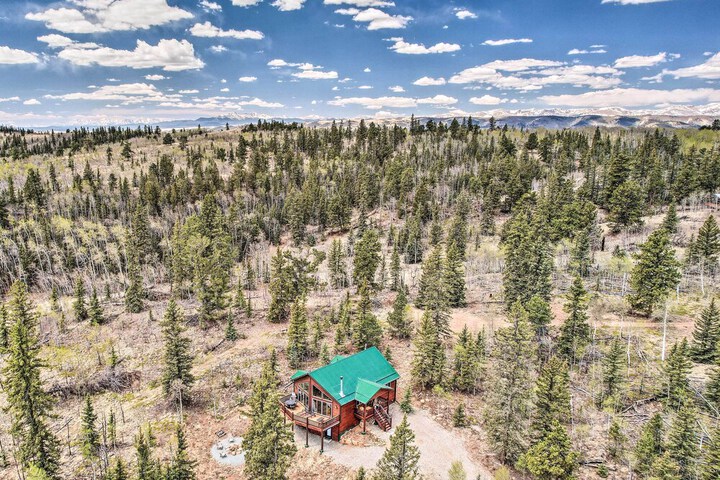 Jefferson Cabin w / Fire Pit: Near Hiking Trails!