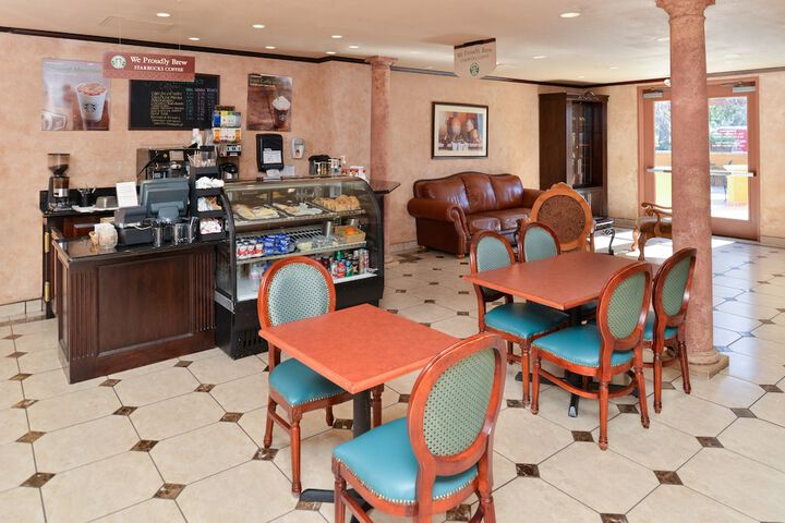 Breakfast/Coffee Service 45 of 60