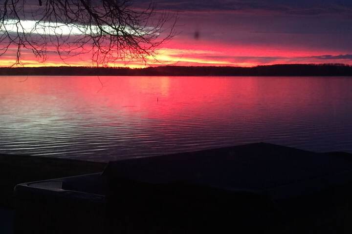 Waters Edge B & B Resort