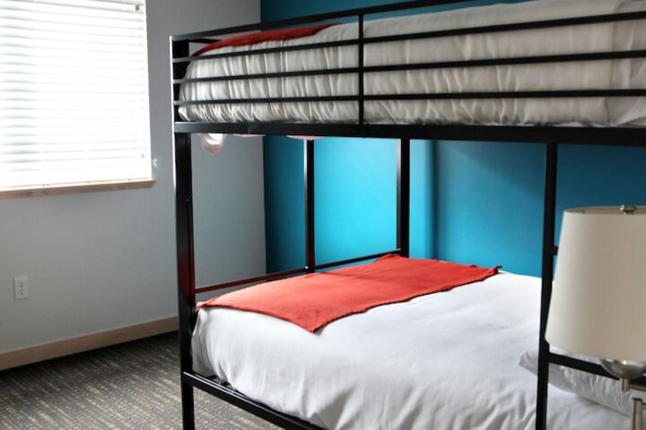 Room 20 of 28