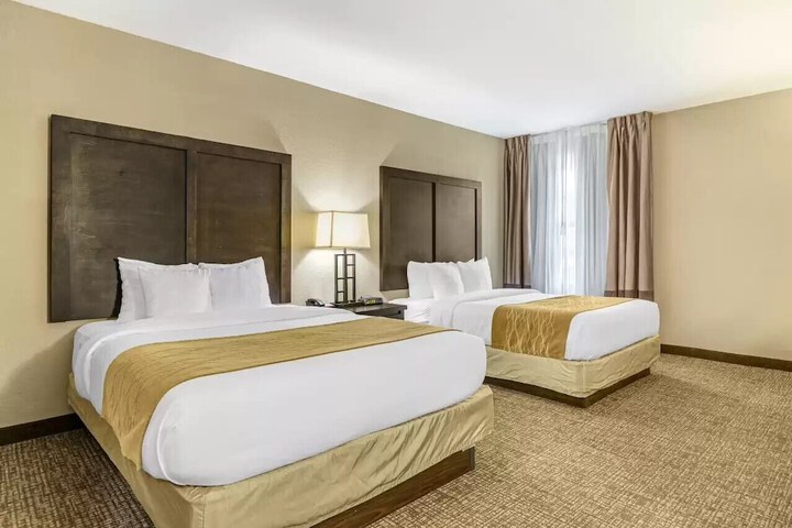 Room 21 of 37