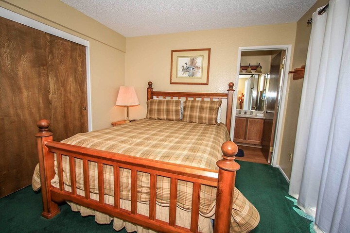Room 13 of 19