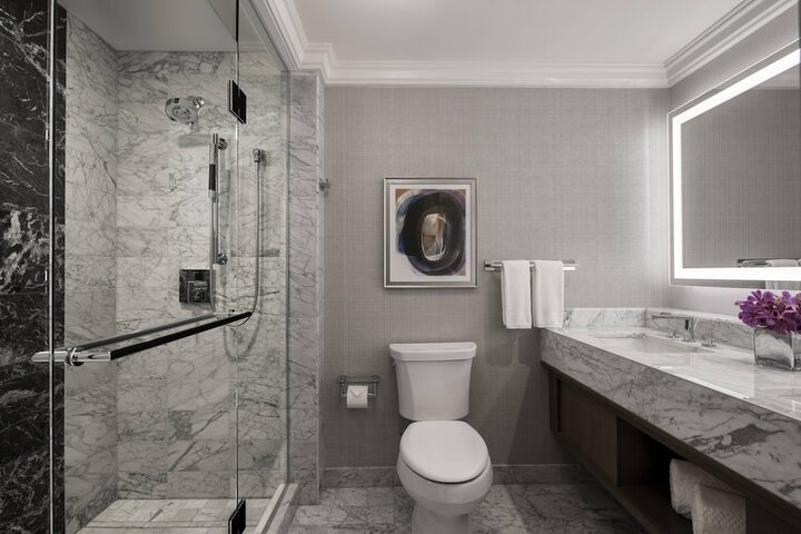 Room 16 of 82