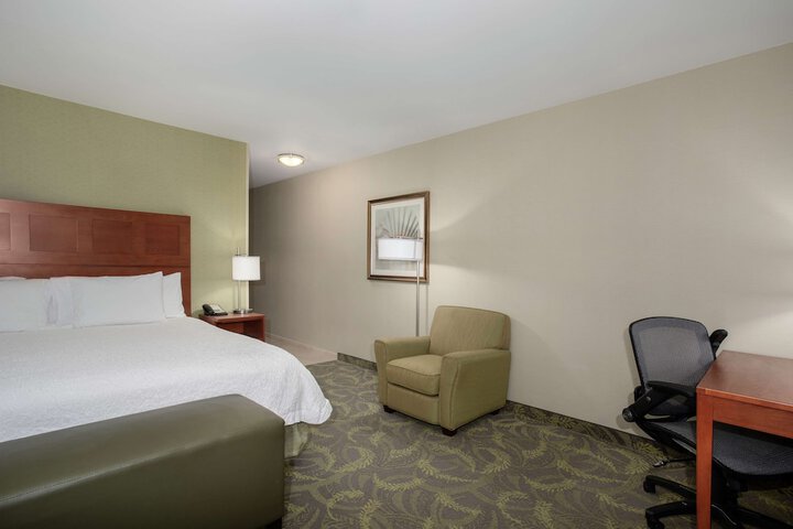 Room 46 of 80