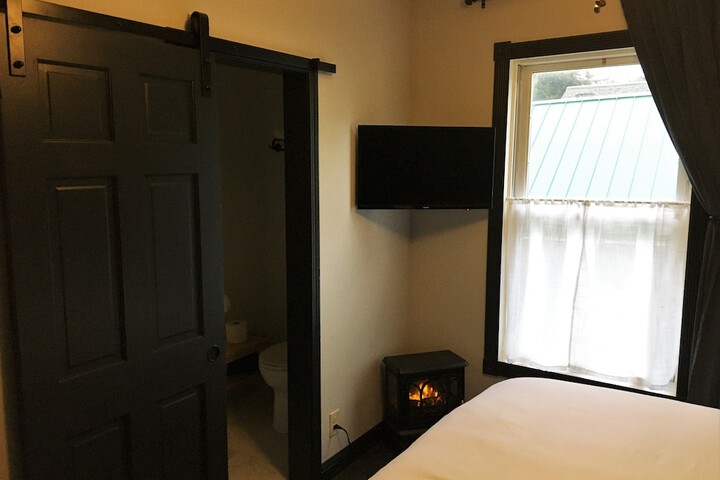 Room 75 of 92