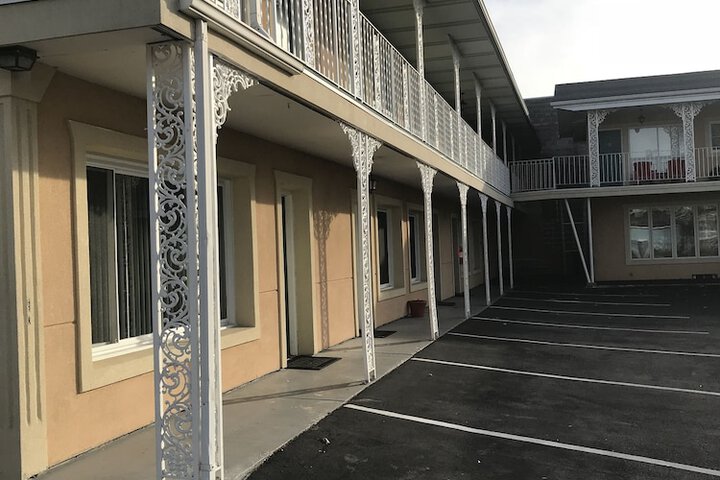 Property Grounds 29 of 31