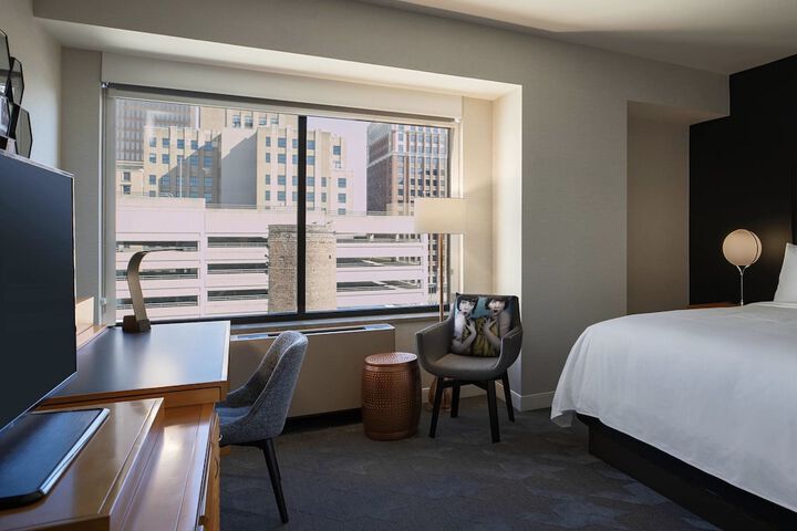 Renaissance Des Moines Savery Hotel