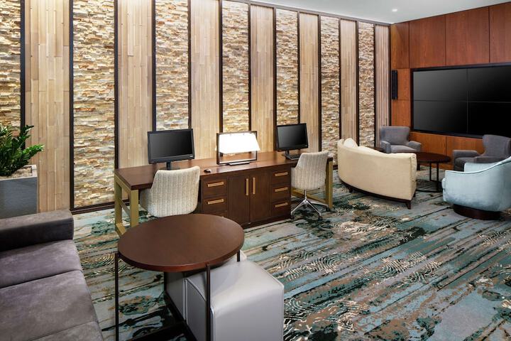 Business Center 59 of 59