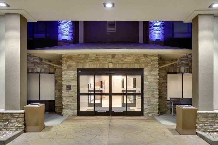 Holiday Inn Express Mitchell by IHG