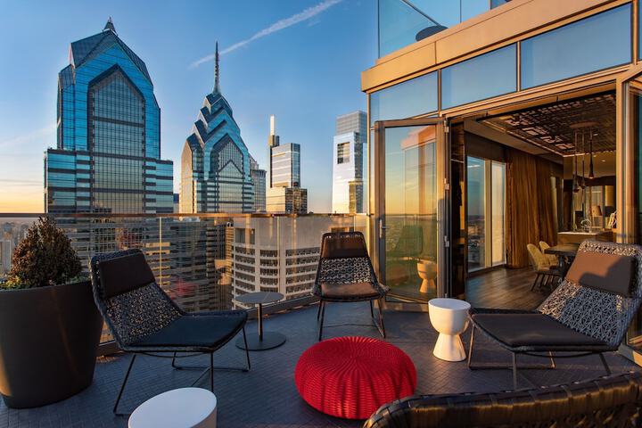 W Philadelphia