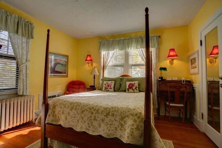 Room 7 of 14