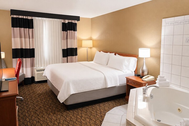 Alexandria Hotel & Conference Center