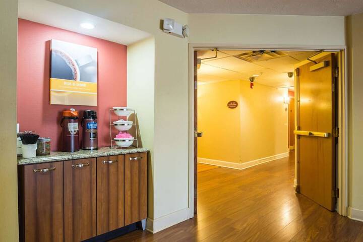 Motel 6 Indianapolis IN - Airport