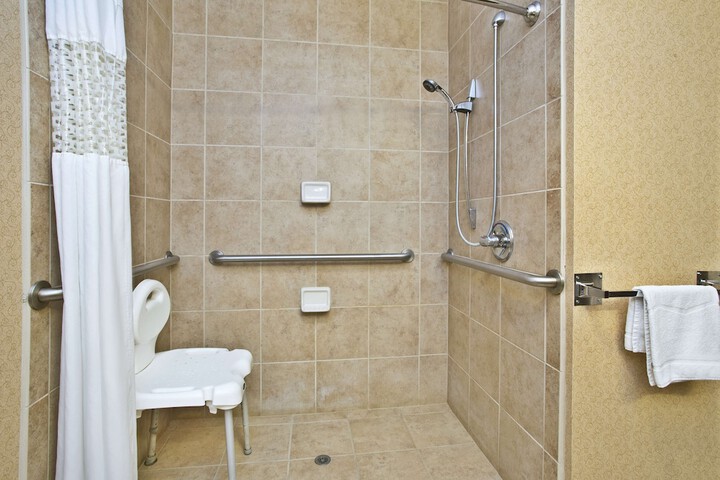 Room 6 of 14