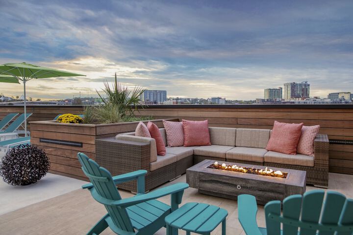 Sundeck 38 of 38
