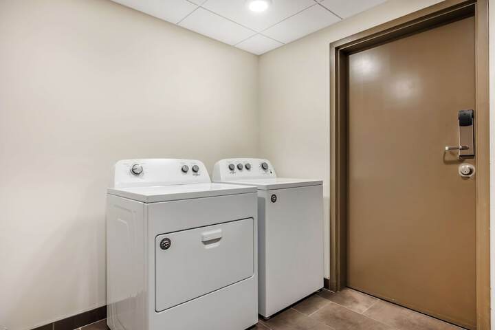 Room 42 of 48