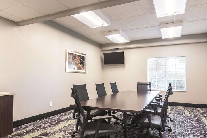 La Quinta Inn & Suites by Wyndham Atlanta Conyers