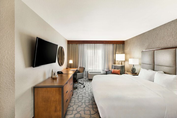 Room 18 of 32