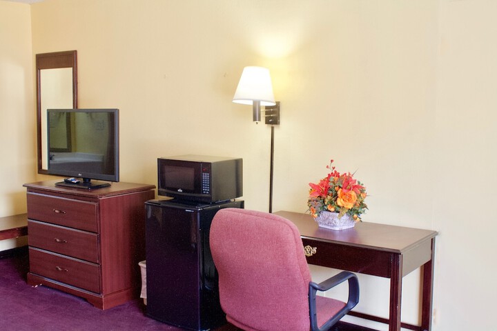 Rodeway Inn Monroe