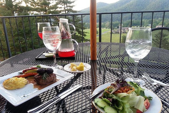 REDTAIL MOUNTAIN RESORT