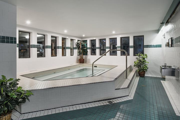 Spa 46 of 66
