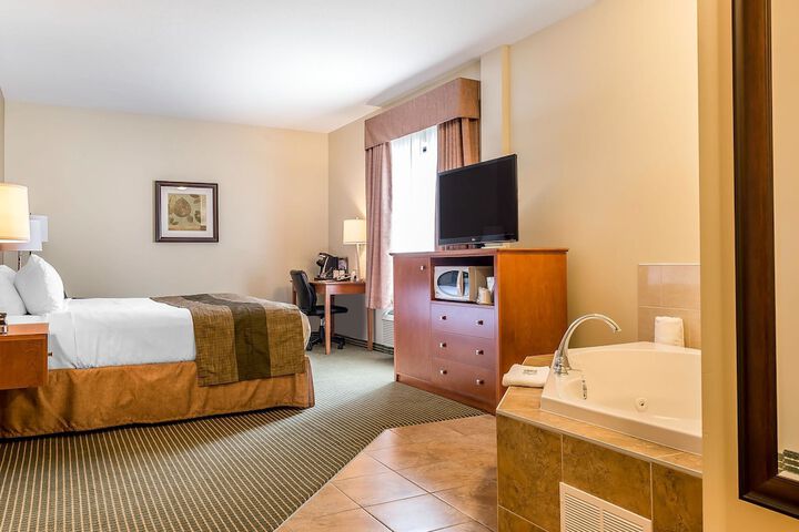 Room 34 of 108