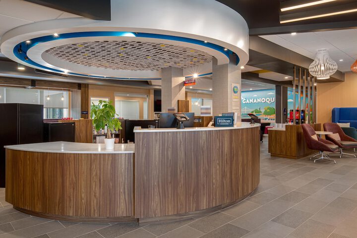 Tru by Hilton Gananoque On