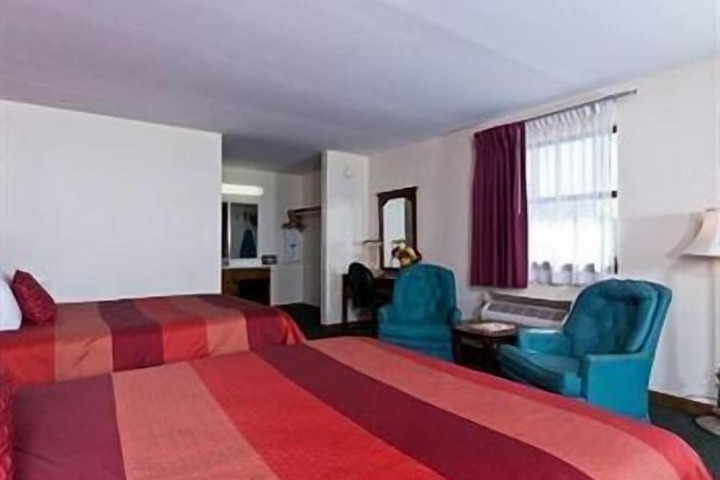 Room 14 of 19