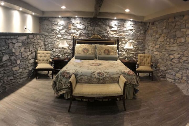 Room 41 of 100