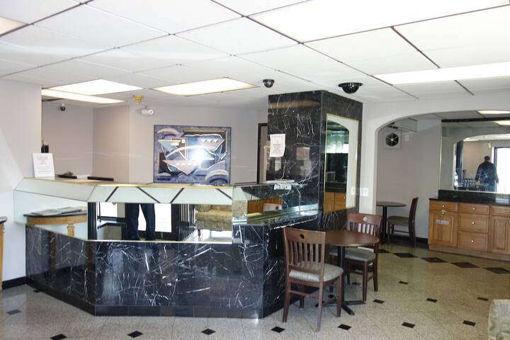 Hotel Interior 4 of 33