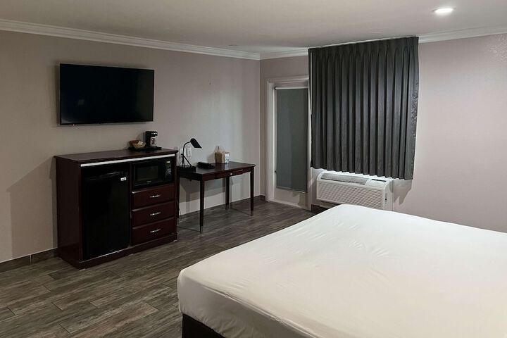 Room 22 of 25