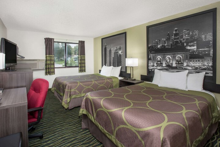 Room 10 of 20