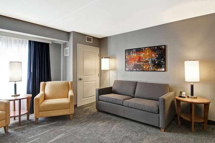 Room 43 of 60