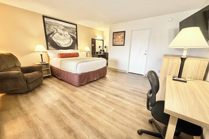 Room 15 of 22