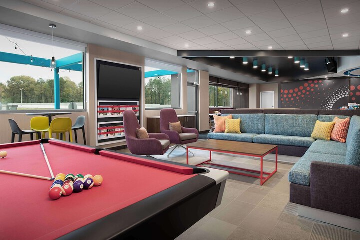 Hotel Interior 6 of 29