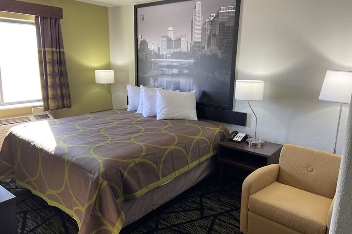 Room 11 of 22