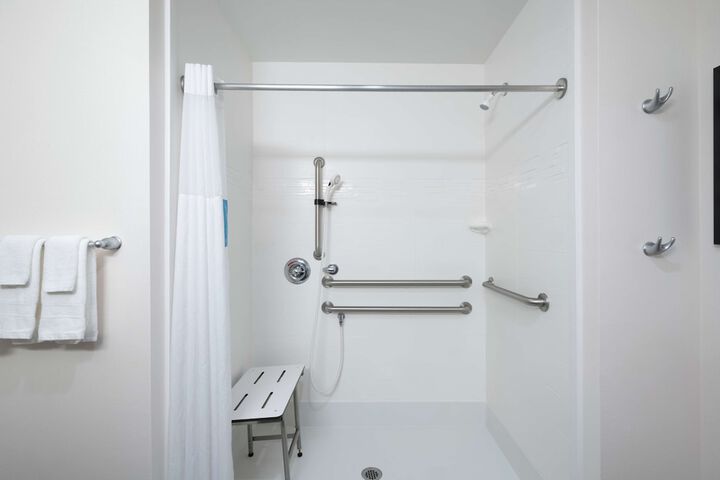 Room 16 of 31