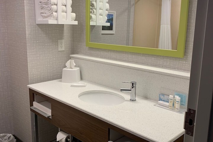 Hampton Inn & Suites Syracuse Dewitt