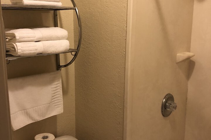 Room 21 of 36