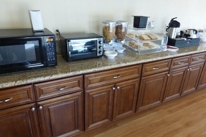 Breakfast/Coffee Service 30 of 30