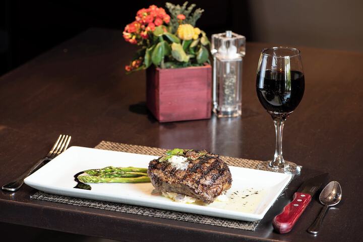 Dining 55 of 72