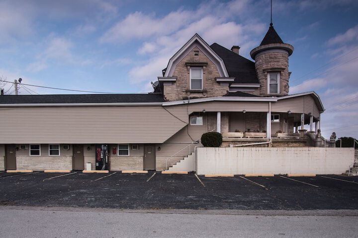 Rosemount Motel