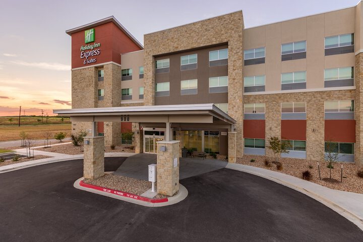 Hotel 2 of 44