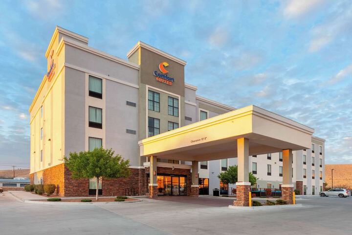 Hotel 8 of 68