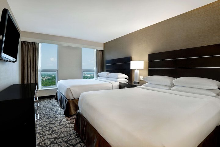 Room 48 of 106