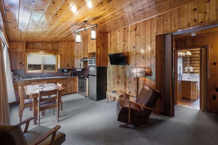 El Western Cabins & Lodges