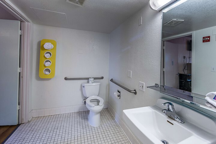 Room 19 of 32