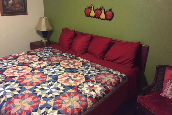 Highland Court Motel