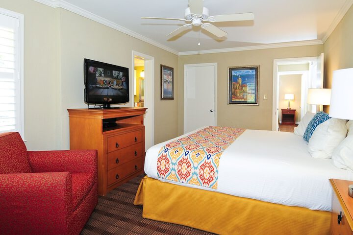 Room 13 of 80