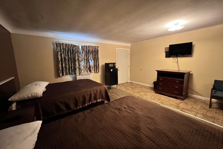 Room 15 of 17